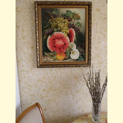 Вышивка  - ткань: Аида 18 ct, техника: петит/полукрест в 4 нитки<br>Автор вышивки: Евгения Логинова <br>Оформленная вышивка в интерьере