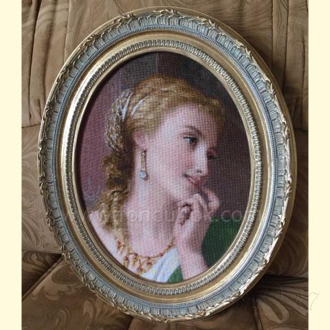 Оформленная вышивка  - ткань: cетка 25 ct, техника: петит-поинт <br>Автор вышивки: Лариса (Лорис)