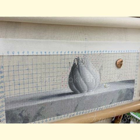 Вышивка  - ткань: Страмин 24 ct, техника: петит-полукрест <br>Автор вышивки: Елена Неськина