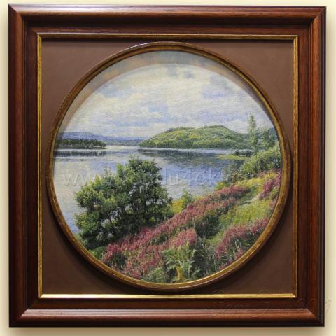 Оформленная вышивка  - ткань: Конгресс Страмин 24 ct, техника: петит-полукрест <br>Автор вышивки: Екатерина Мусатова (Gatto)